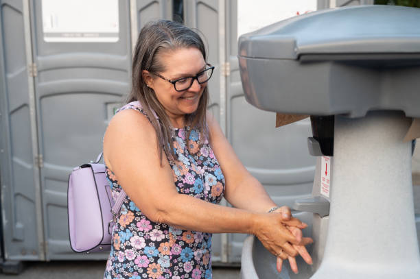 Best Portable restroom trailer rental  in Magnolia, NC